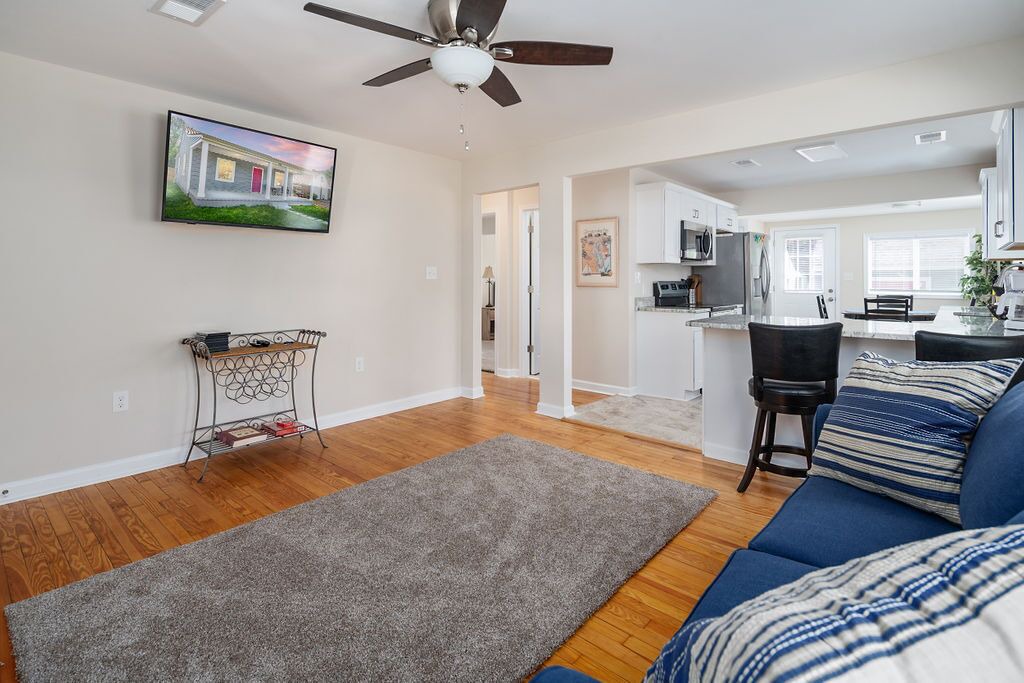 Photo of Livingroom in Fairview Beach