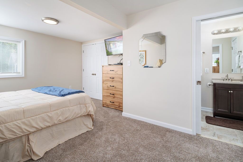 Photo of Bedroom in Fairview Beach