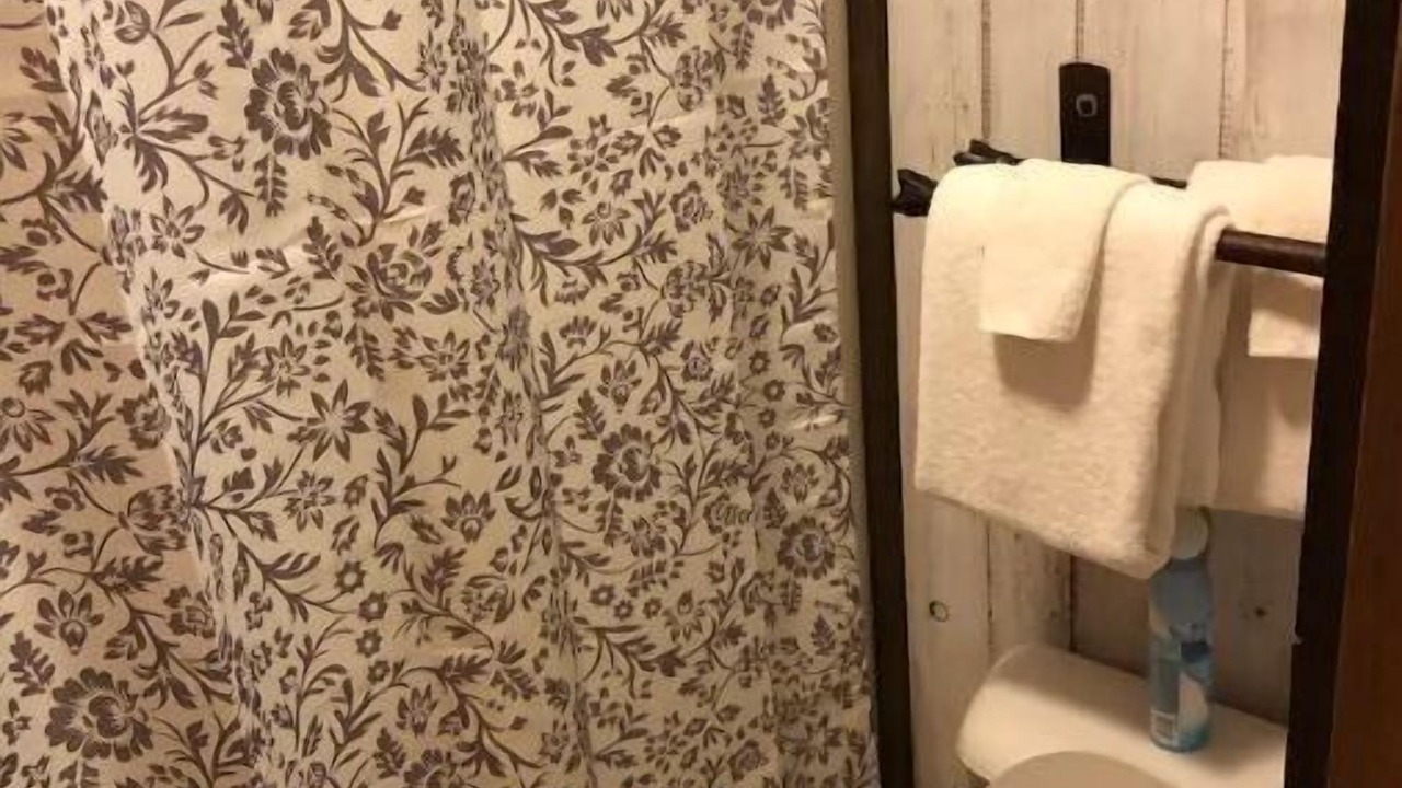 Photo of Bathroom in Upson