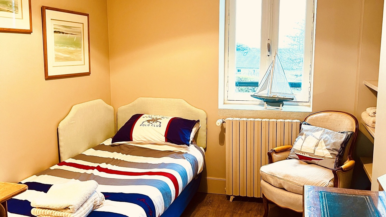 Photo of Bedroom in Saint-Lunaire
