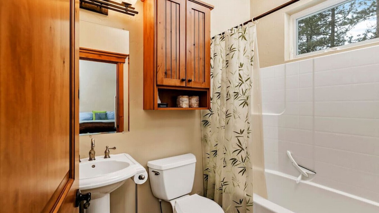 Photo of Bathroom in Cascade