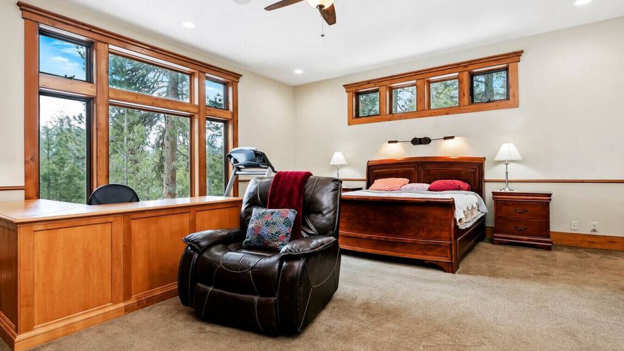 Photo of Bedroom in Cascade