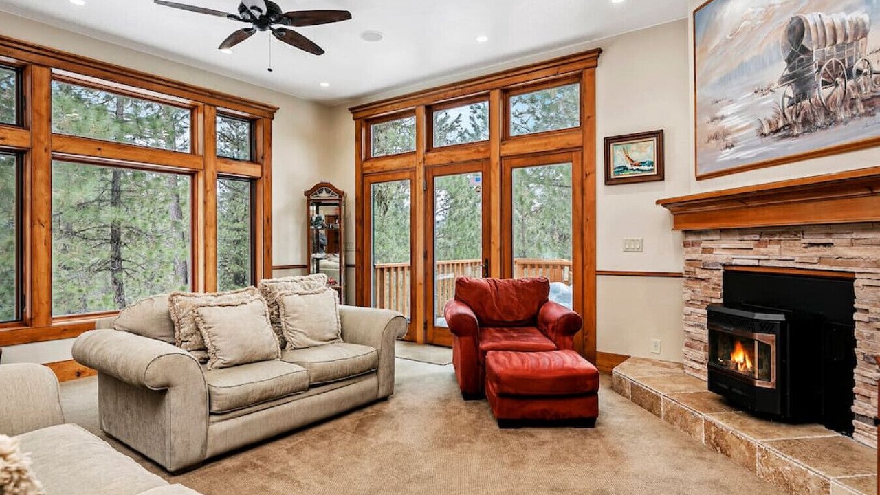 Photo of Livingroom in Cascade