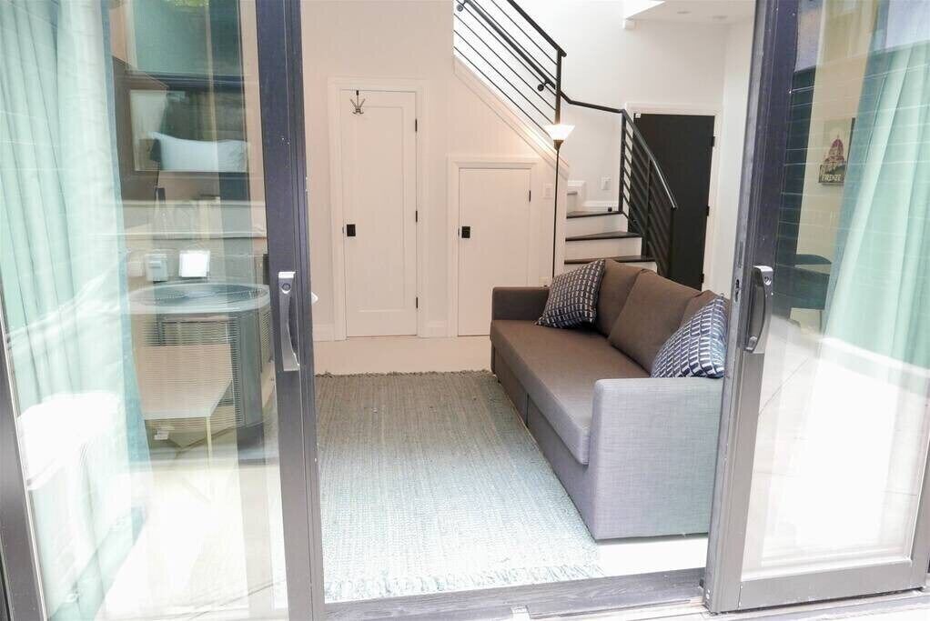 Photo of Others in Shaw