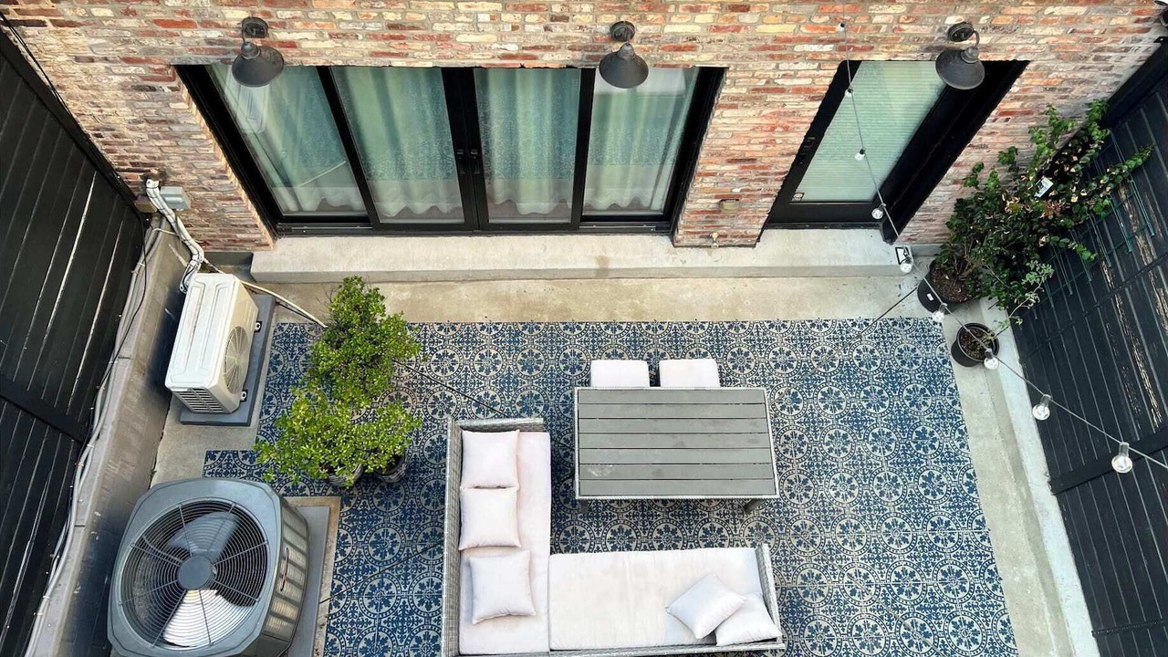 Photo of Others in Shaw