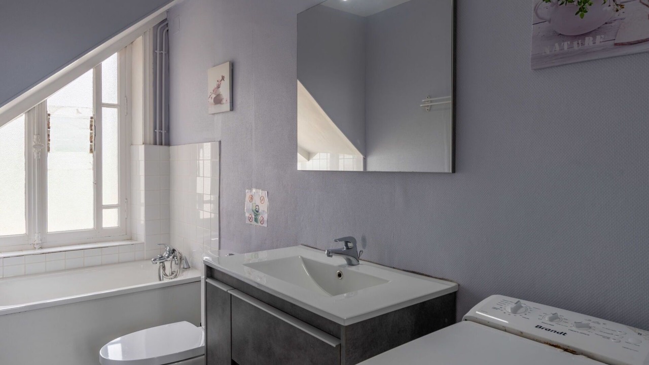 Photo of Bathroom in Colleville