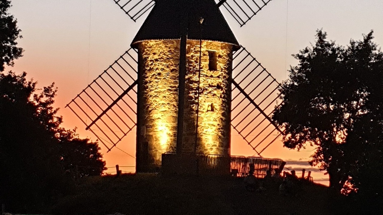 Photo of Others in Coulx