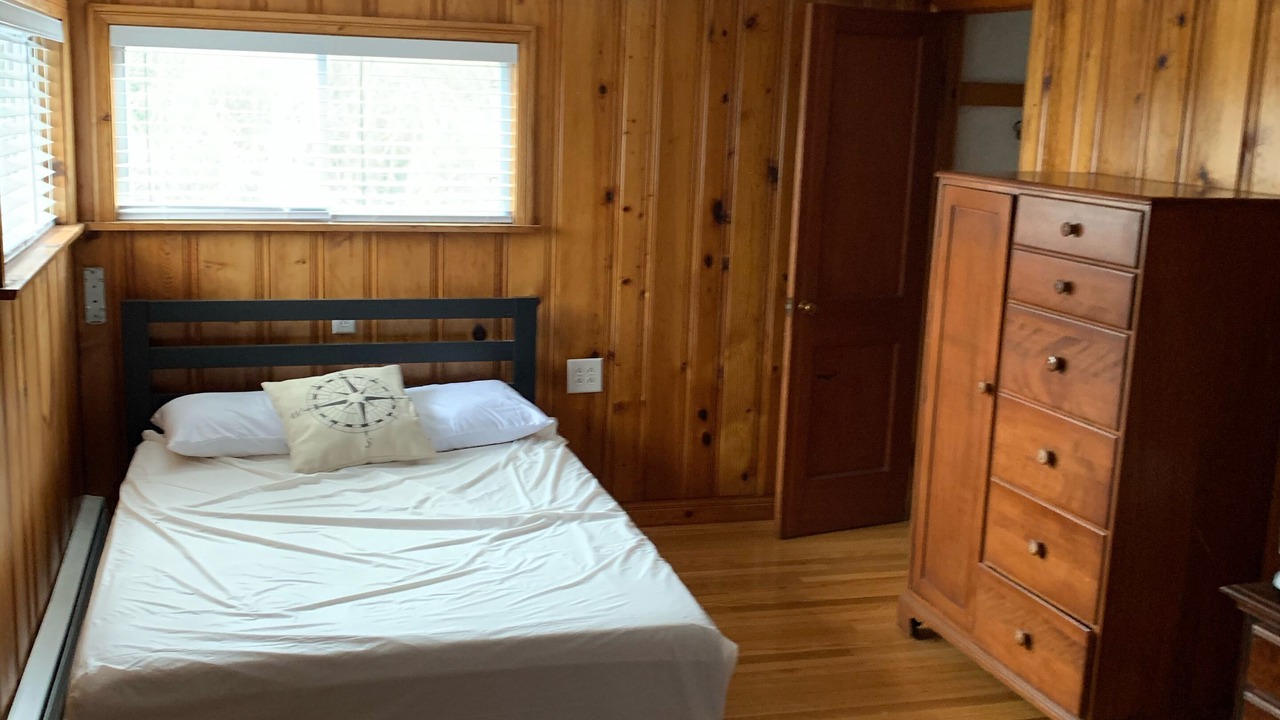 Photo of Bedroom in Benton