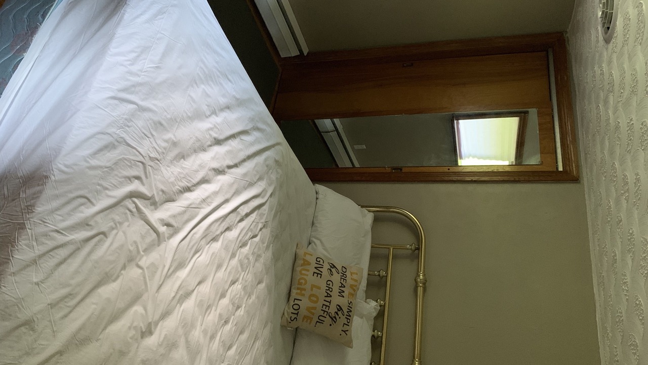 Photo of Bedroom in Benton