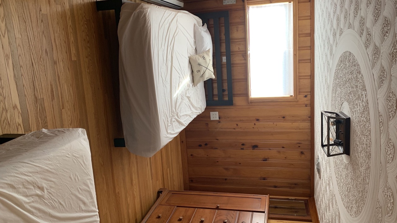 Photo of Bedroom in Benton