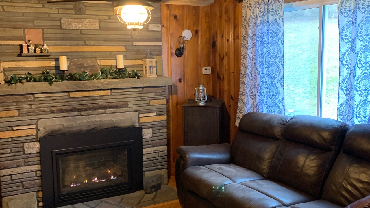 Photo of Livingroom in Benton