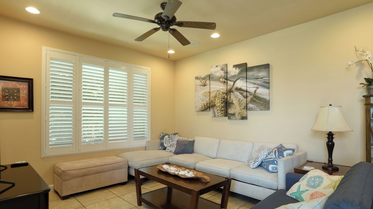Photo of Livingroom in Downtown