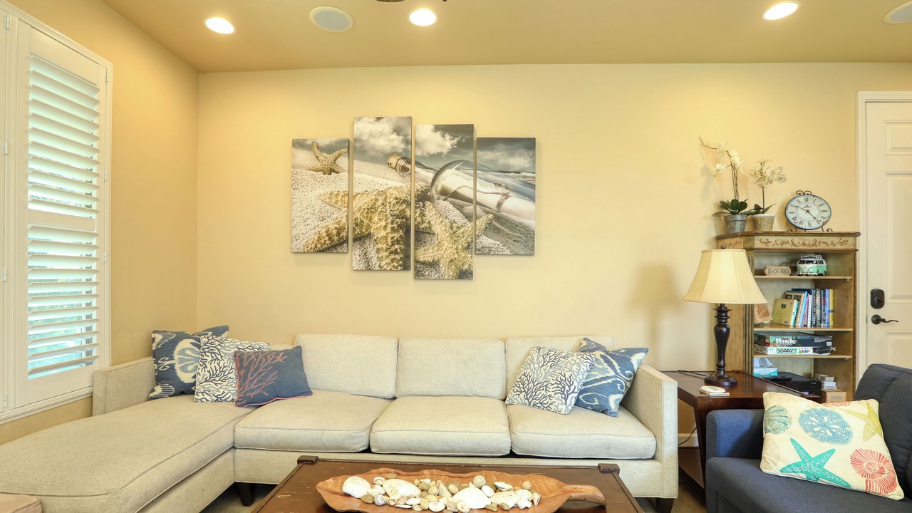 Photo of Livingroom in Downtown