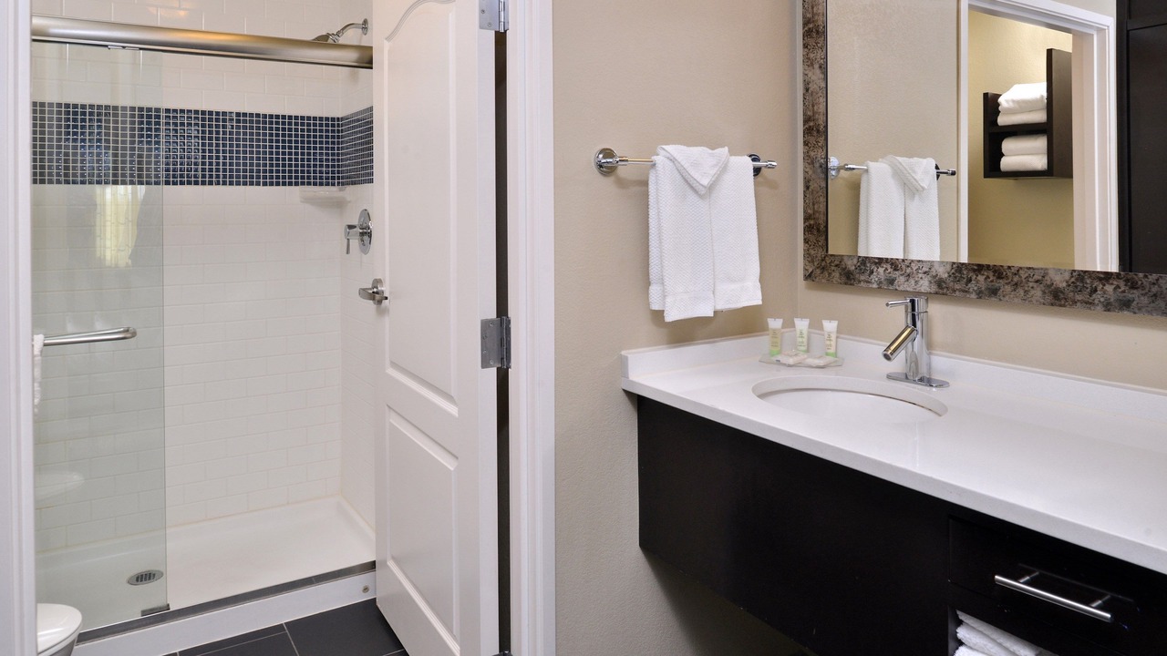 Photo of Bathroom in Hollywood Park