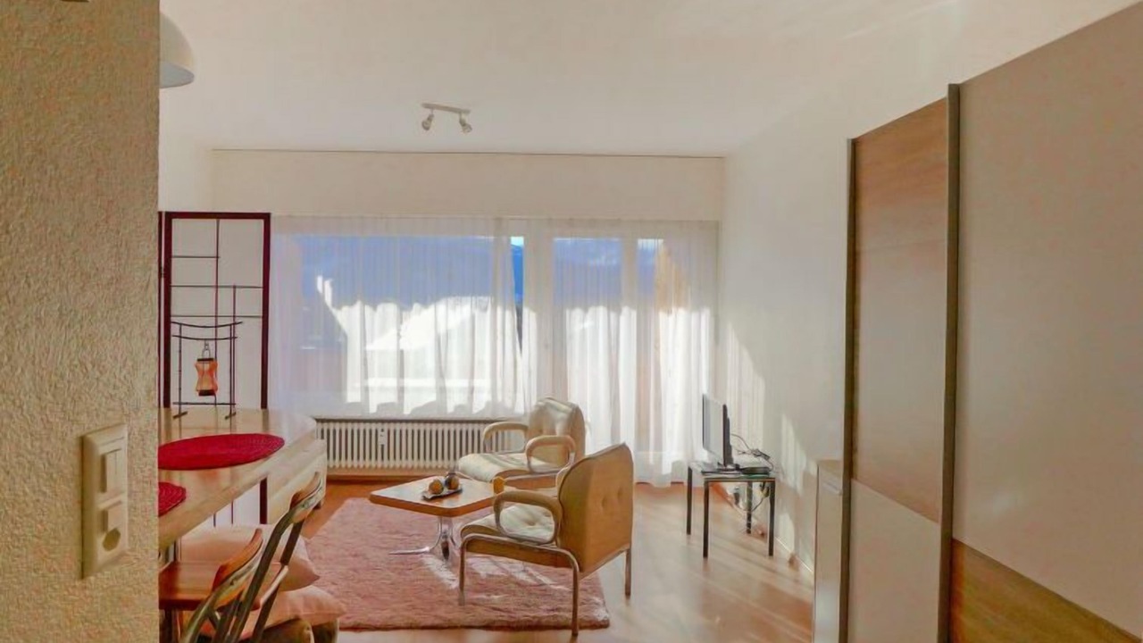 Photo of Livingroom in Lens