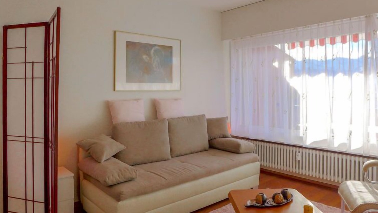 Photo of Livingroom in Lens
