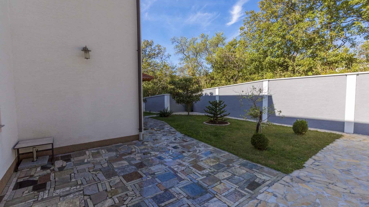 Photo of Outdoor in Povile