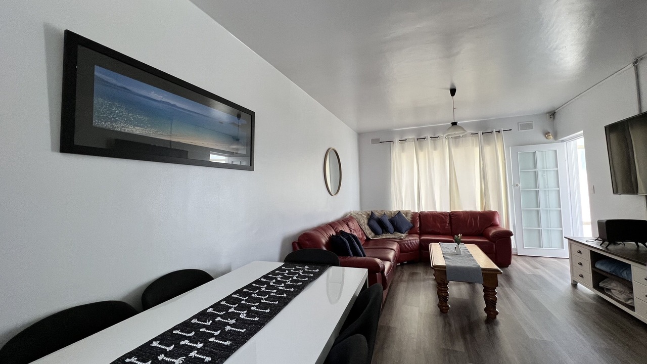 Photo of Livingroom in Glenelg North