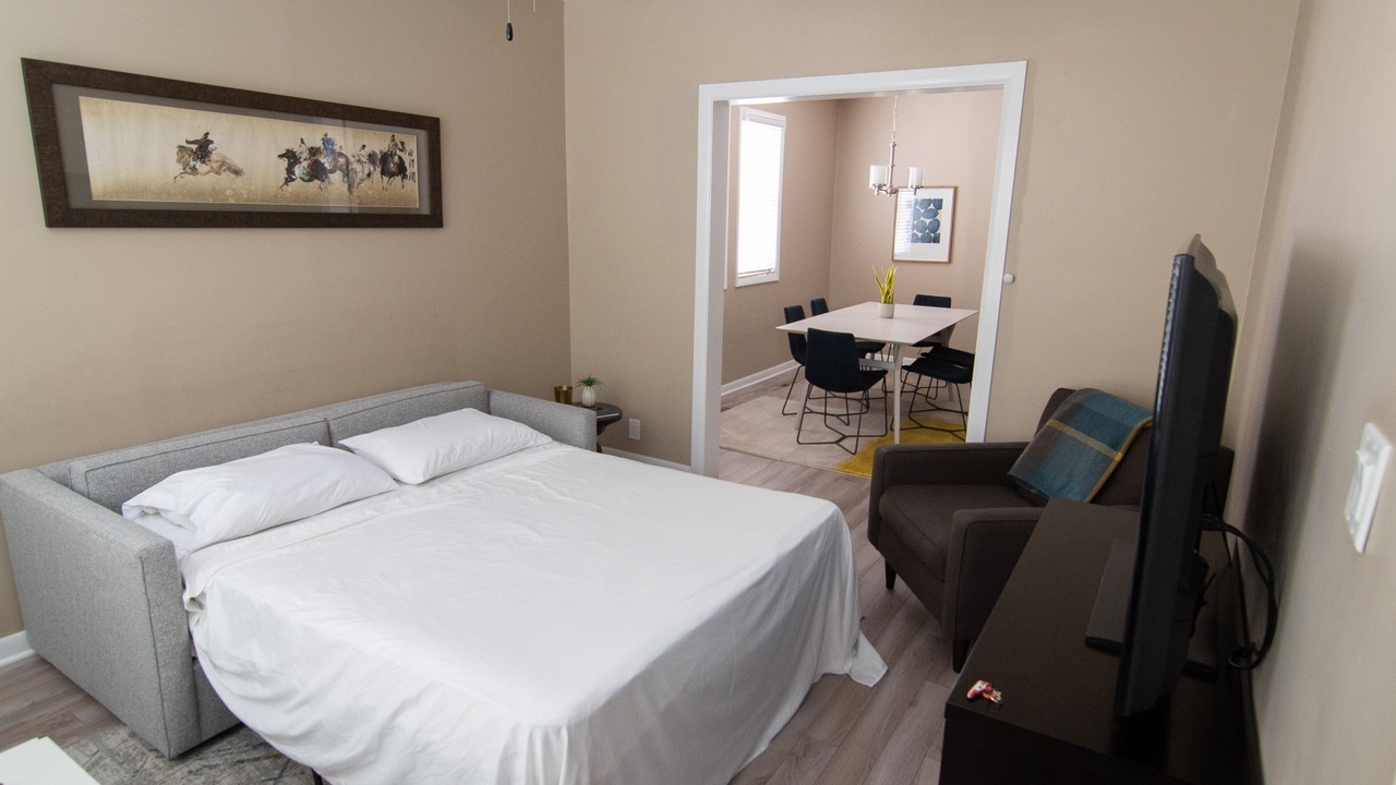 Photo of Bedroom in North Center