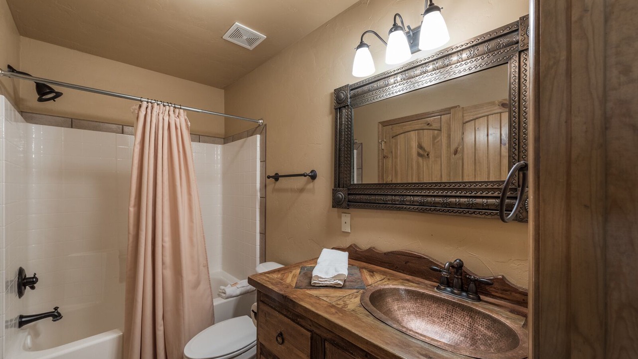 Photo of Bathroom in Ruidoso