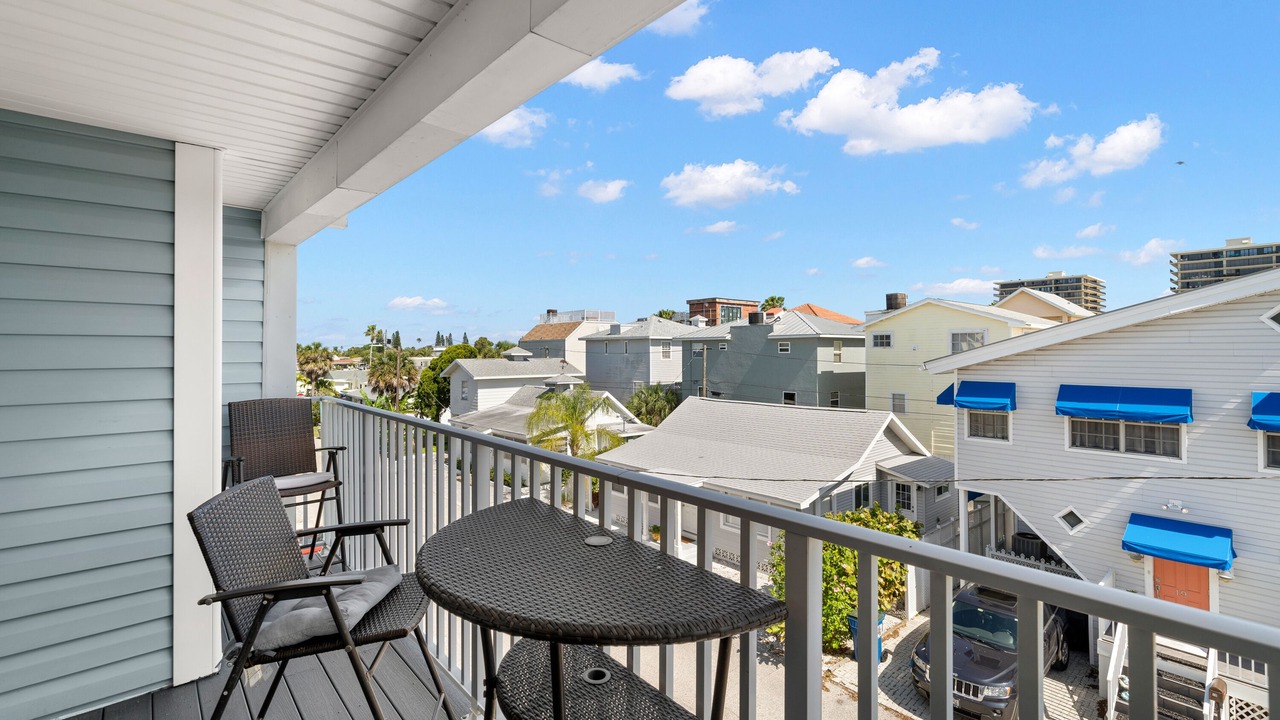 Photo of Patio Balcony in Sunset Beach