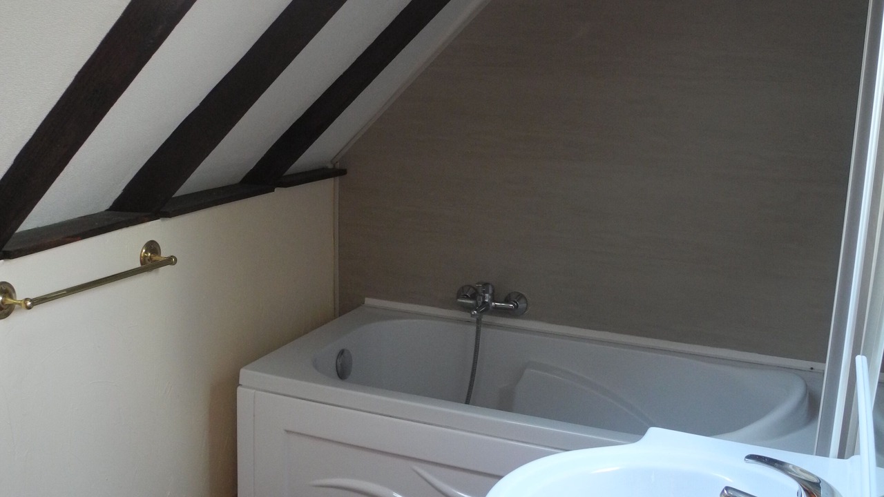 Photo of Bathroom in Tredrez-Locquemeau