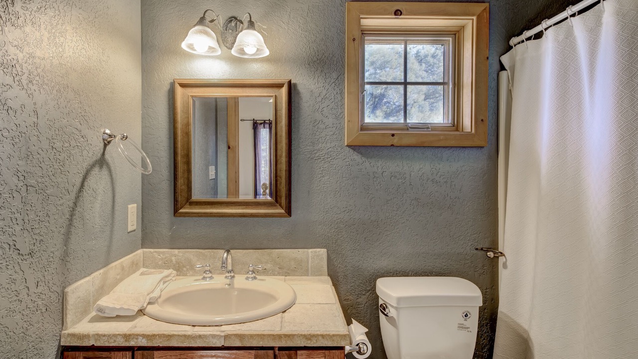 Photo of Bathroom in Ruidoso
