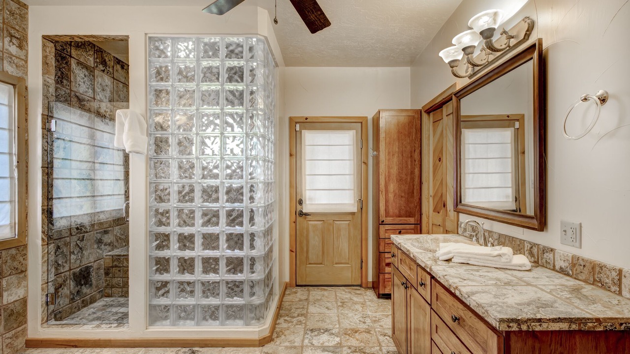 Photo of Bathroom in Ruidoso