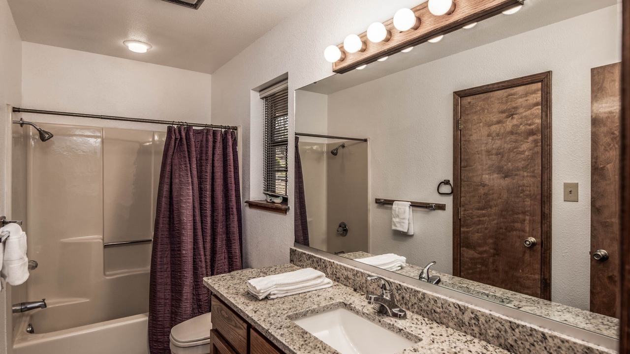 Photo of Bathroom in Ruidoso