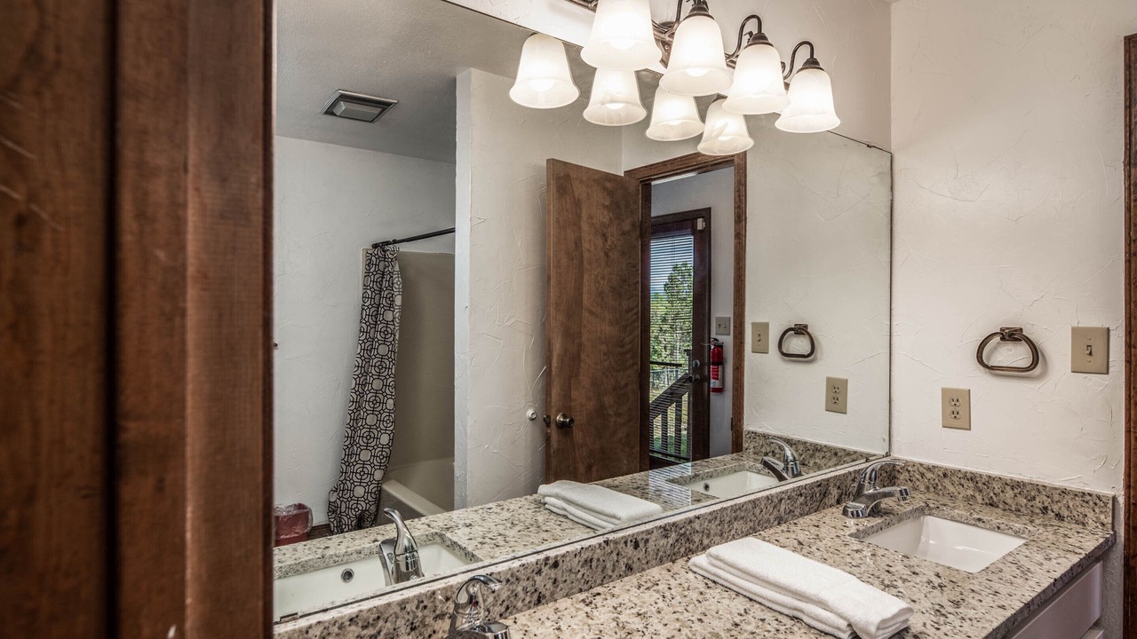 Photo of Bathroom in Ruidoso
