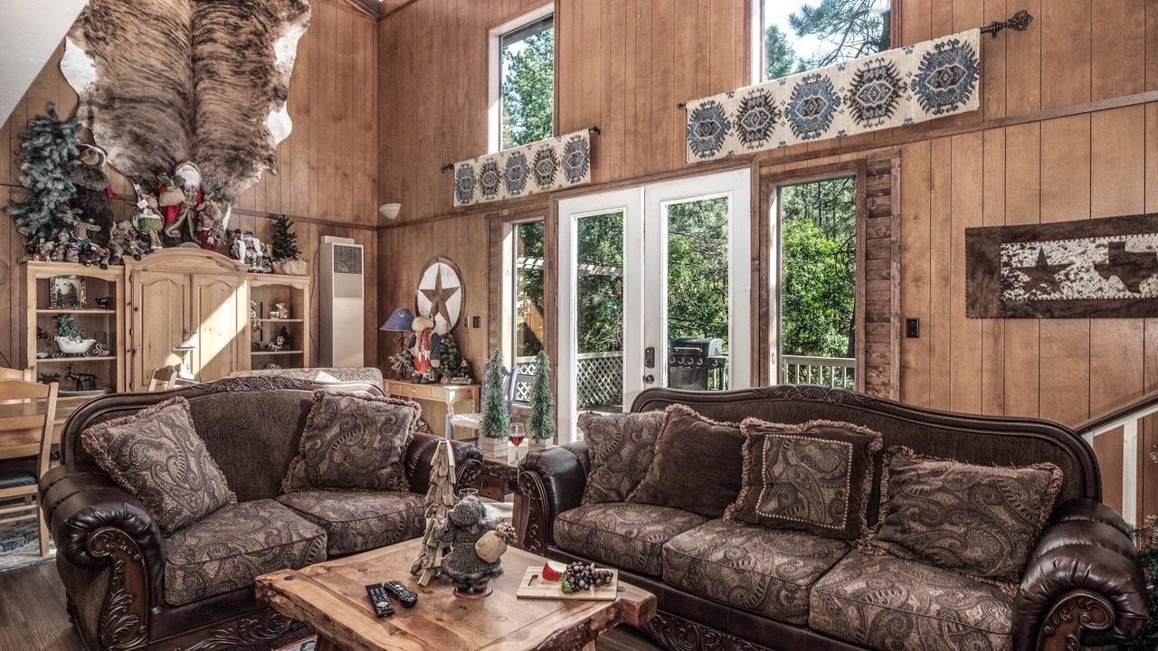 Photo of Livingroom in Ruidoso