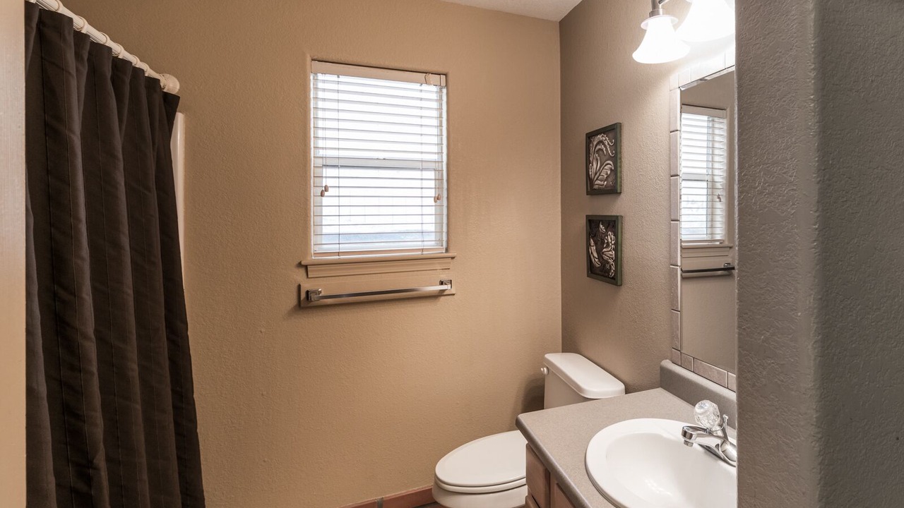 Photo of Bathroom in Ruidoso