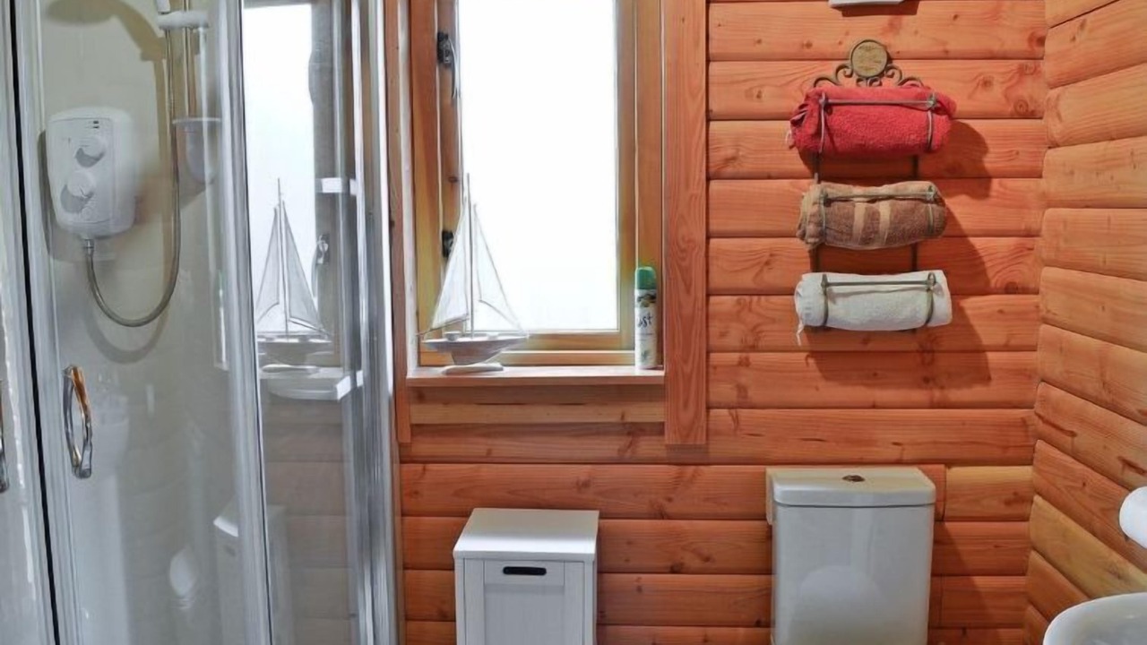 Photo of Bathroom in Aberchirder