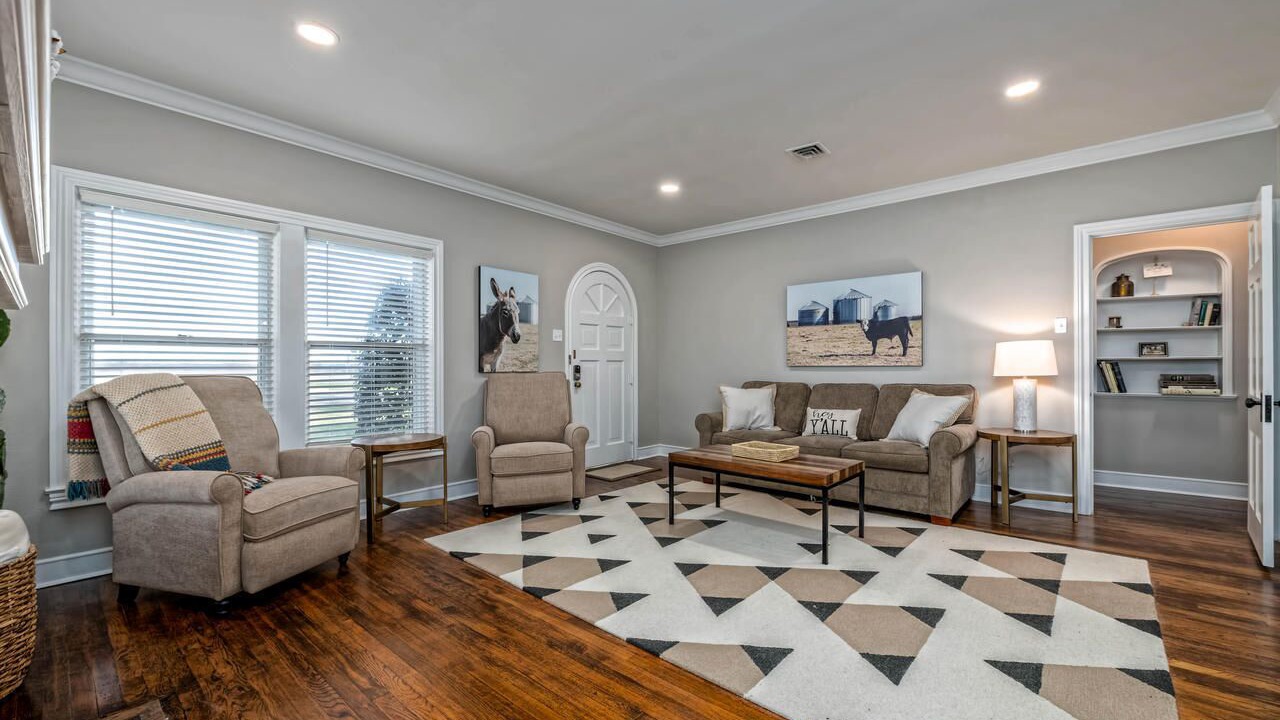 Photo of Livingroom in Waco