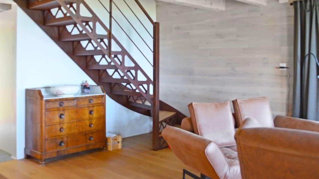 Photo of Livingroom in Bullet