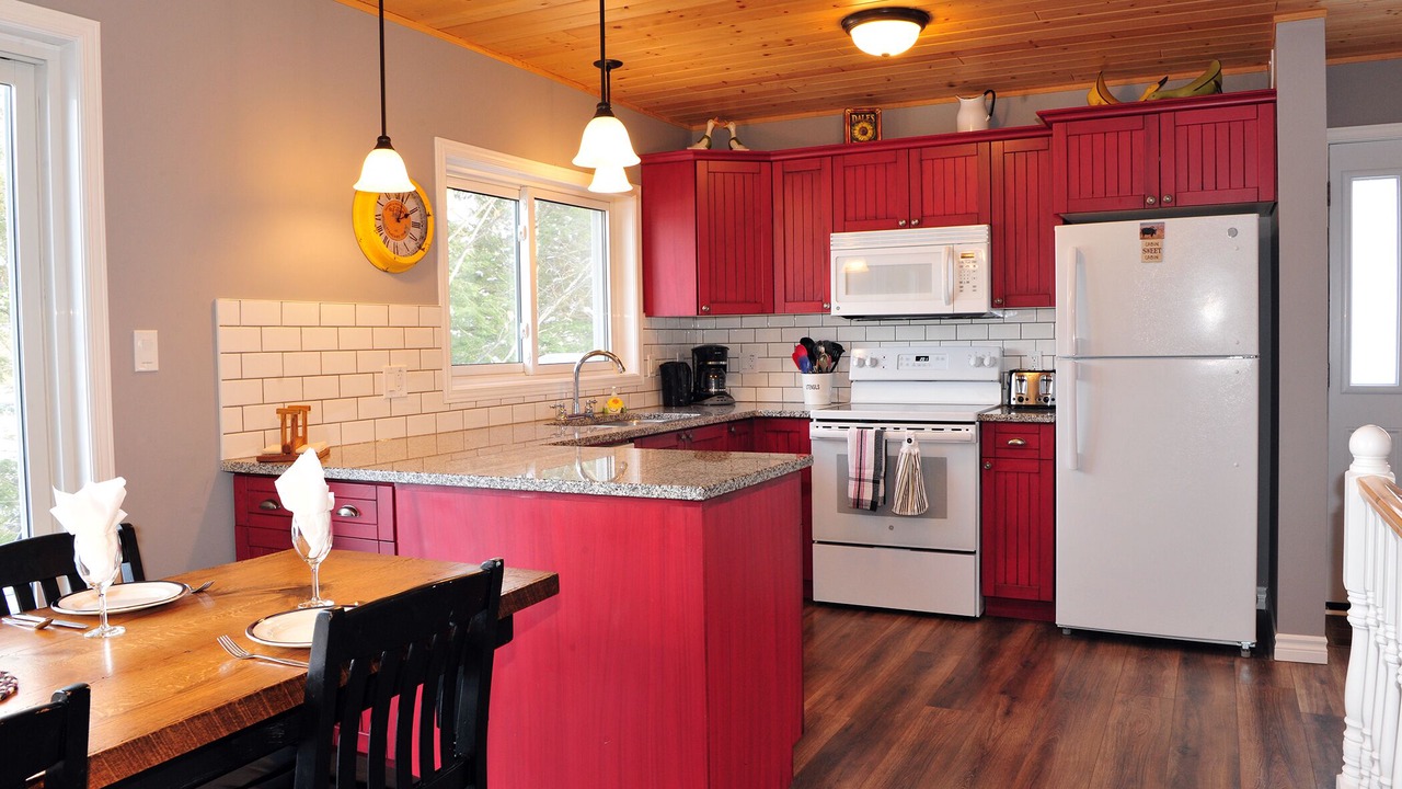 Photo of Kitchen in Lake of Bays