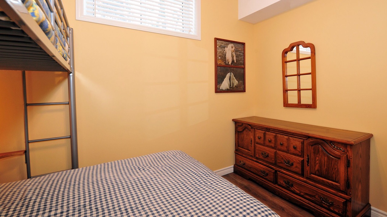 Photo of Bedroom in Lake of Bays