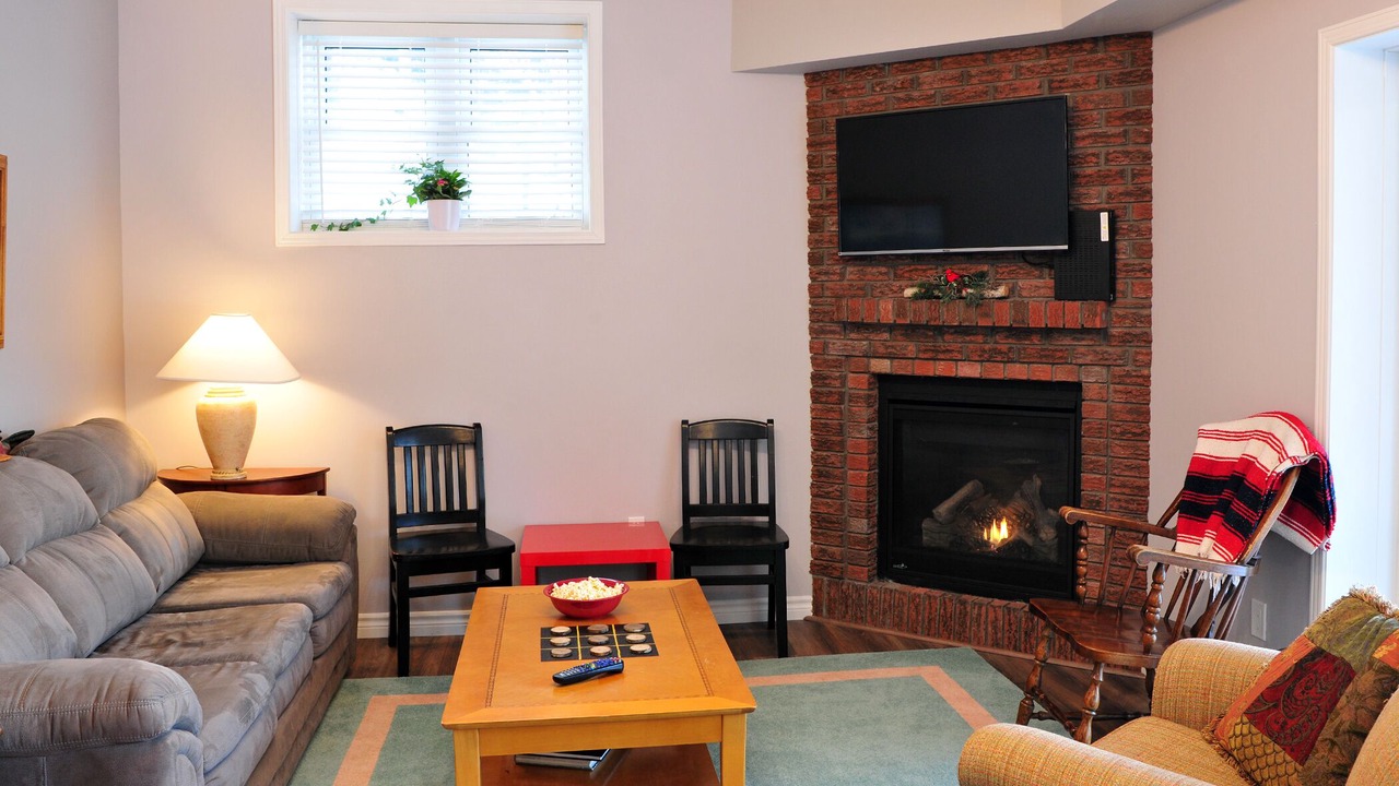 Photo of Livingroom in Lake of Bays