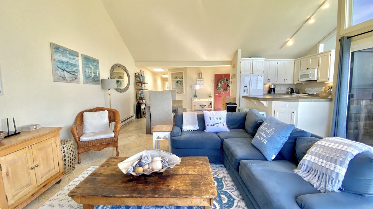 Photo of Livingroom in Castroville