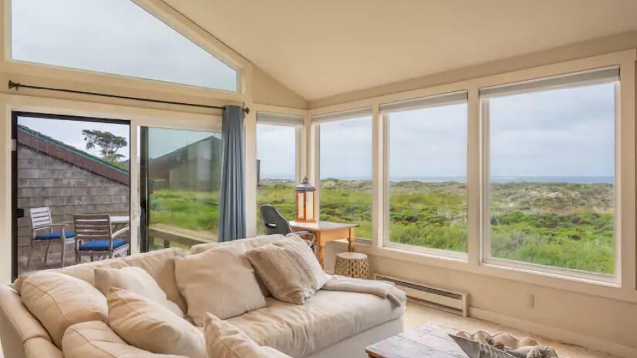 Photo of Livingroom in Castroville