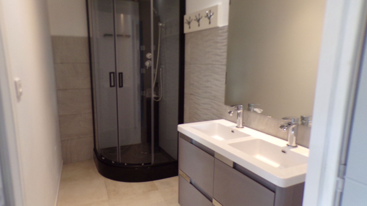 Photo of Bathroom in Saint-Clement-de-Regnat