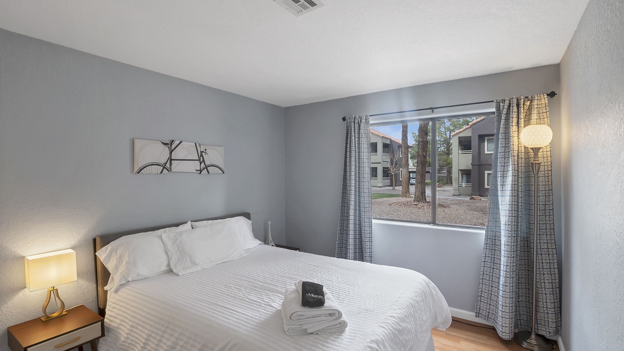 Photo of Bedroom in Enterprise