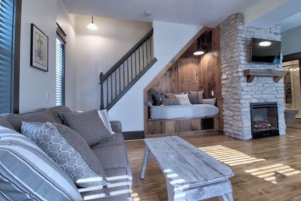 Photo of Livingroom in St. Charles