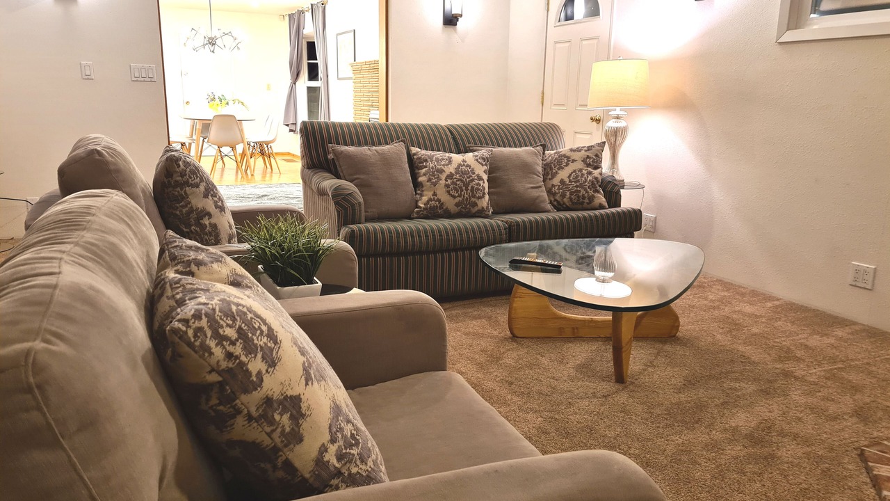 Photo of Livingroom in Davis