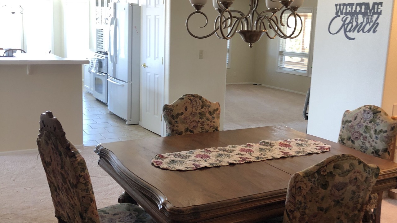 Photo of Livingroom in Basin