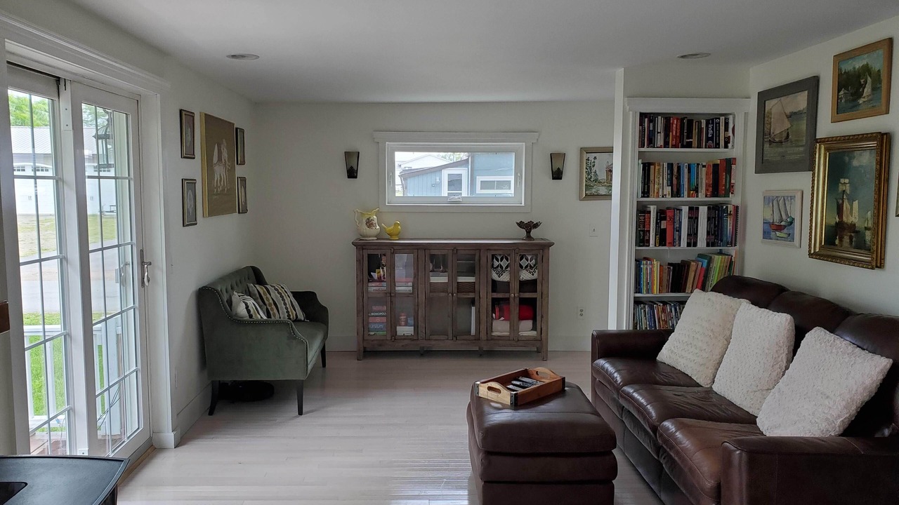 Photo of Livingroom in Clayton