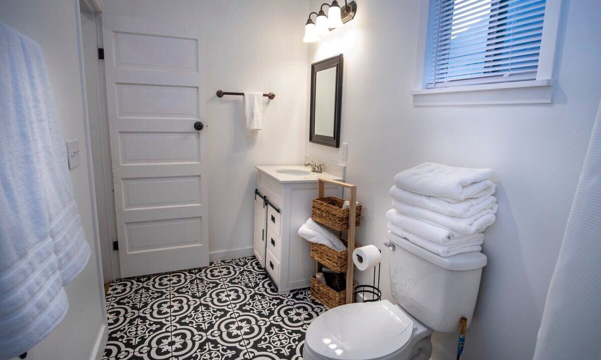 Photo of Bathroom in Nevada Street