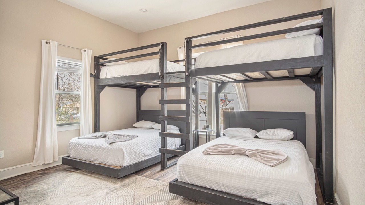Photo of Bedroom in Near East Side
