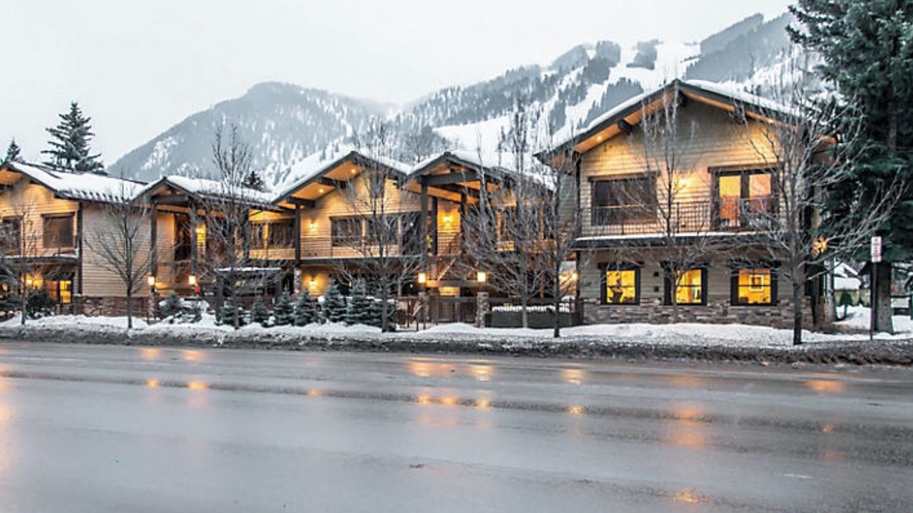 Photo of Outdoor in West End