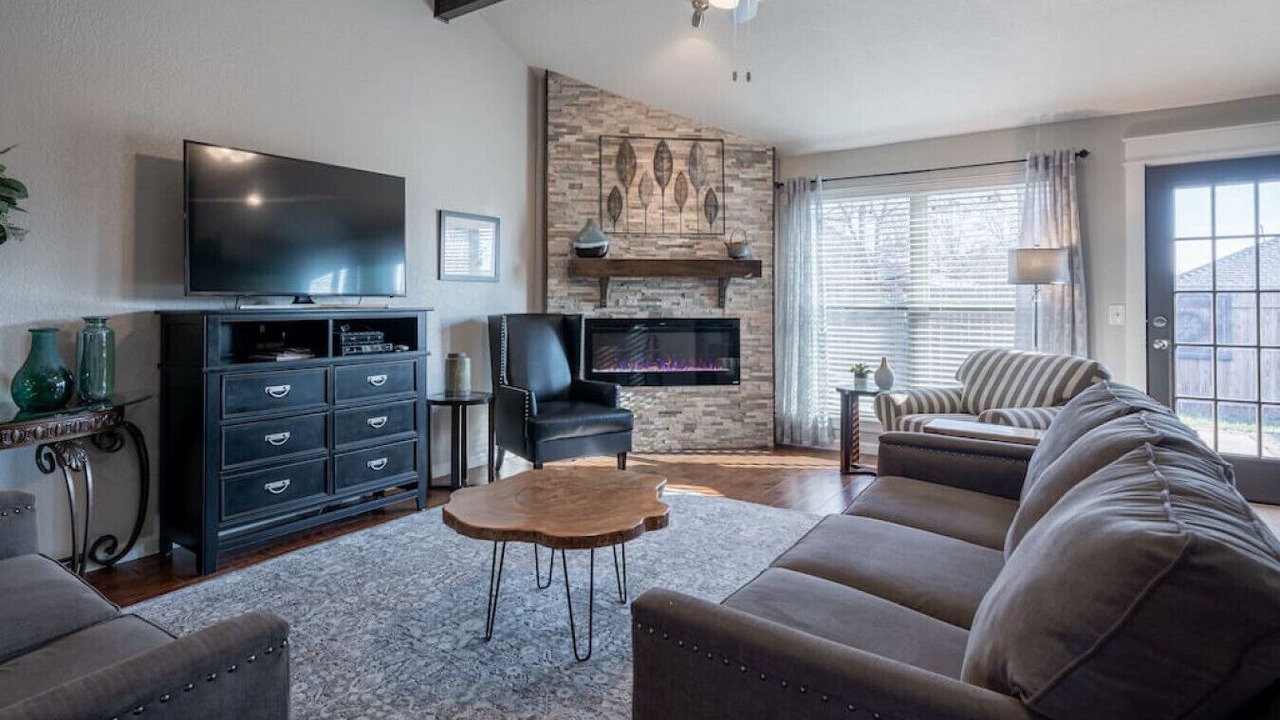 Photo of Livingroom in Edmond